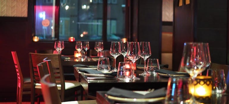 an empty restaurants